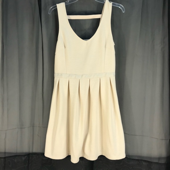 American Eagle Dress Pleated Ribbed Open back Women size 8. Cream - Picture 1 of 10